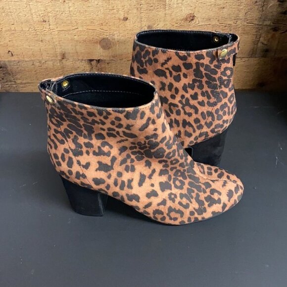 Steve Madden Confident Leopard Booties Animal Print Boots NEW 7.5 - Picture 2 of 6